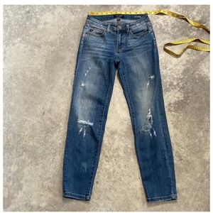 Judy blue jeans size 9 excelllent condition